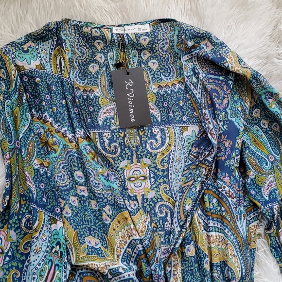 Dress - Picture 2 of 4